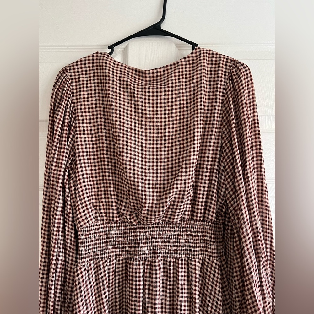 NWT GB Gianni Bini Brown Gingham V-Neck Smocked Waist Long Sleeve Dress Large - Picture 7 of 11